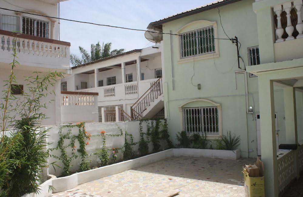 Pelican Residence Fajara Exterior foto
